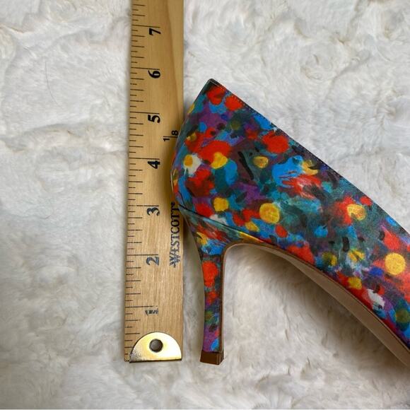 Manolo Blahnik Multicolor Floral Print Satin Pointed Toe Pumps Heels Size 39.5 - Picture 14 of 16